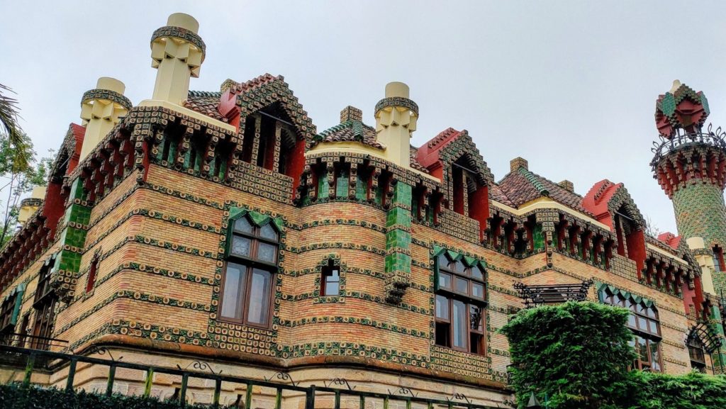 Capricho de Gaudí en Comillas, Cantabria.